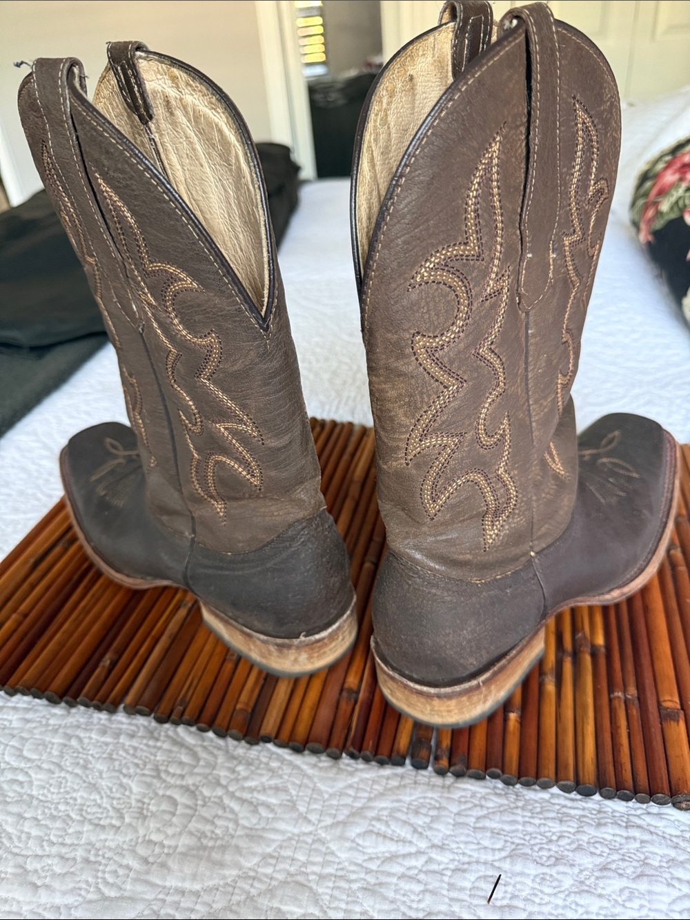 Circle G Brown Leather Cowboy Boots